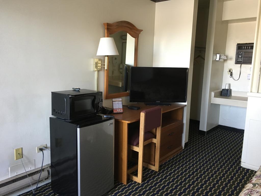 Seaway Motel Roosevelt Park Ngoại thất bức ảnh
