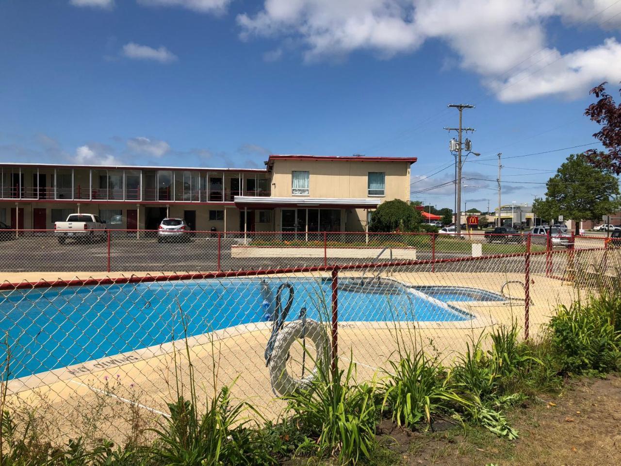 Seaway Motel Roosevelt Park Ngoại thất bức ảnh