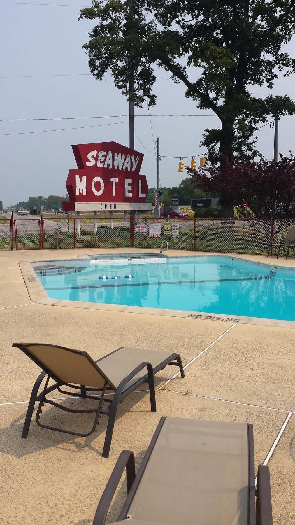 Seaway Motel Roosevelt Park Ngoại thất bức ảnh