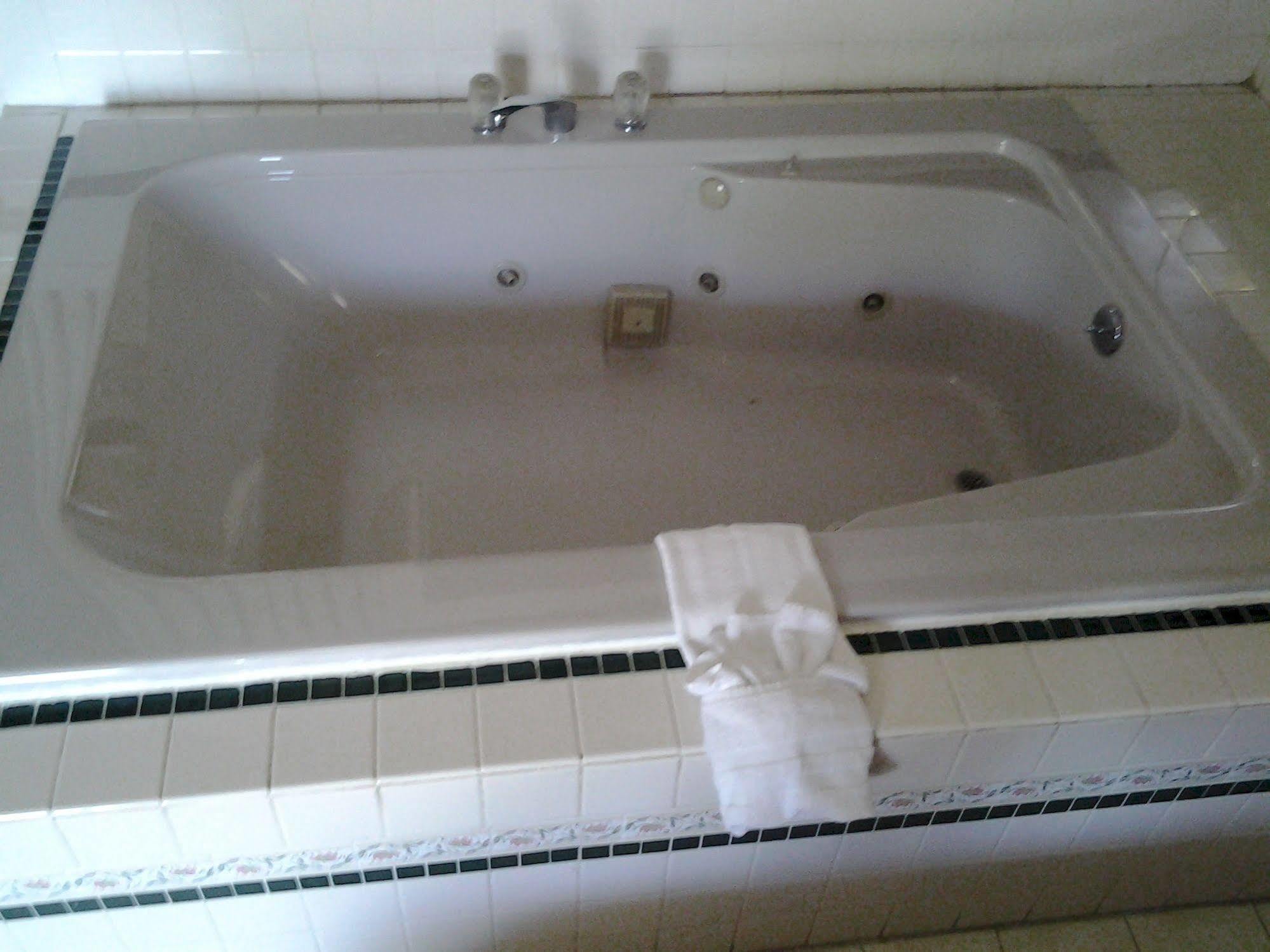 Seaway Motel Roosevelt Park Ngoại thất bức ảnh