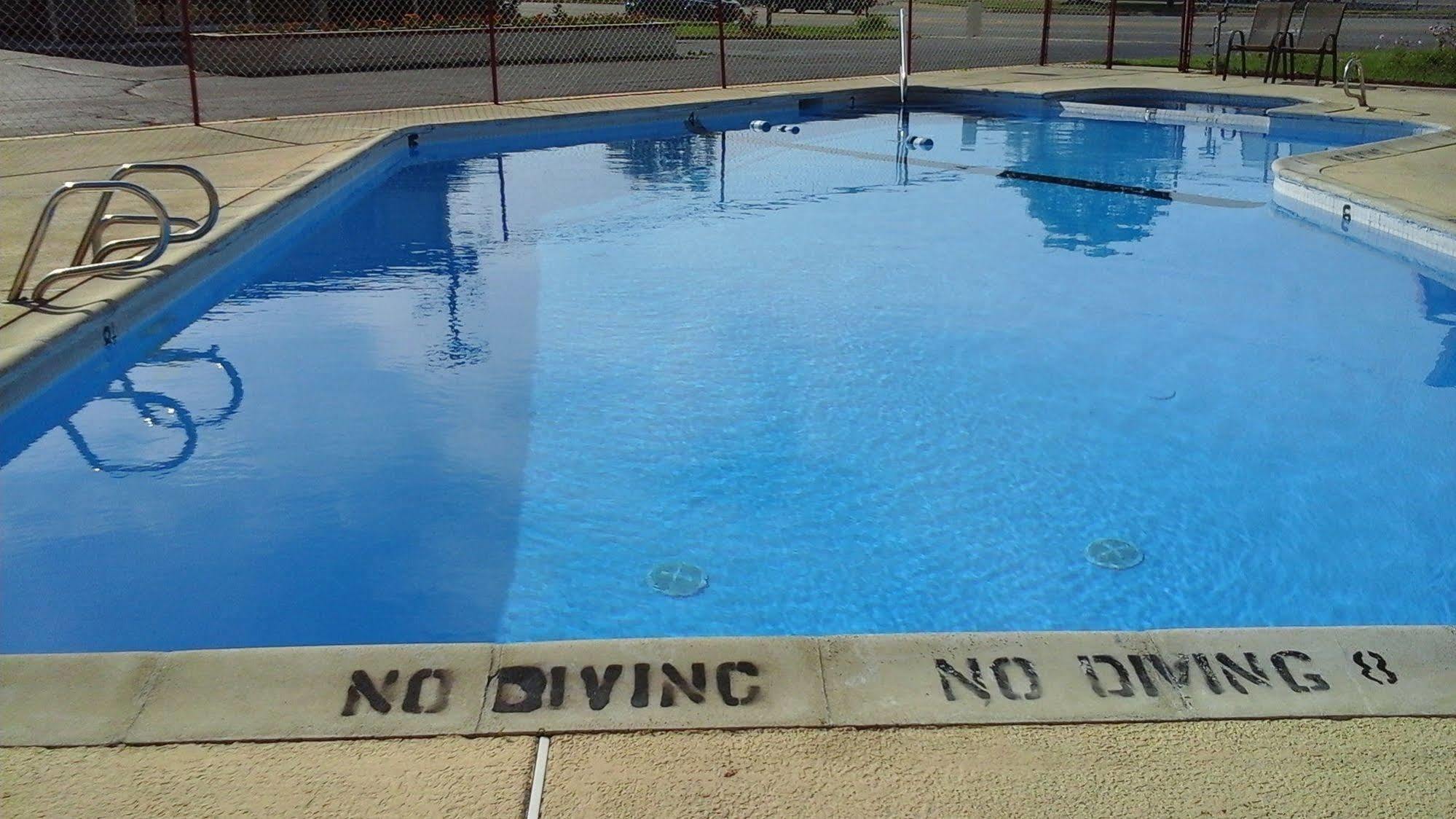 Seaway Motel Roosevelt Park Ngoại thất bức ảnh
